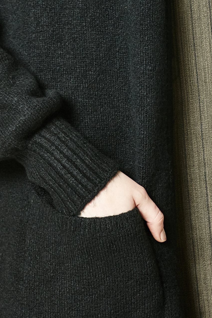 Knitwear-Black LR1010-01