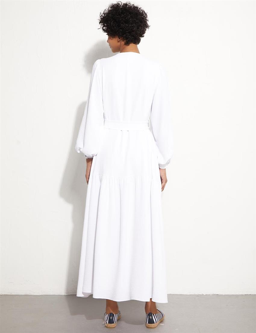 Kat Detaylı Nakışlı Optik Beyaz Elbise