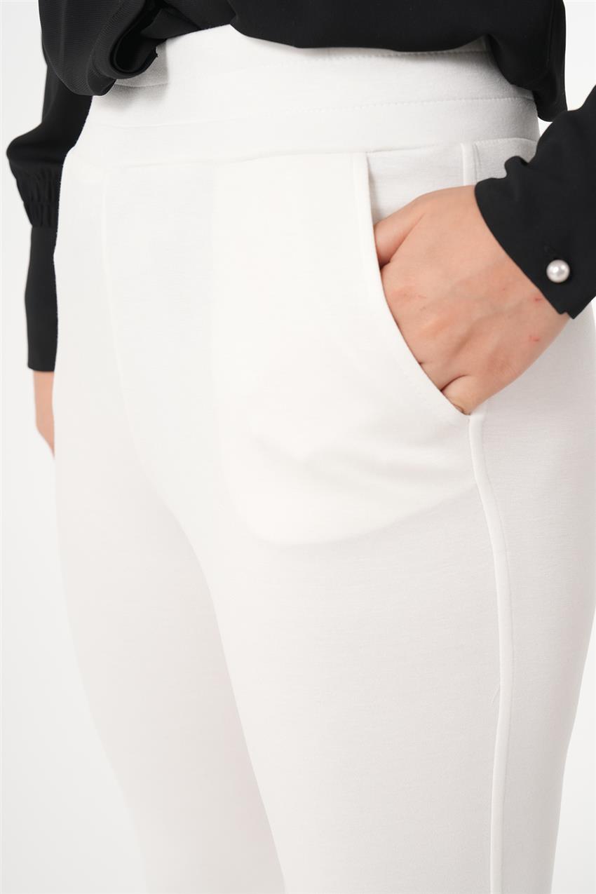 Örme İspanyol Paça Optik Beyaz Pantolon